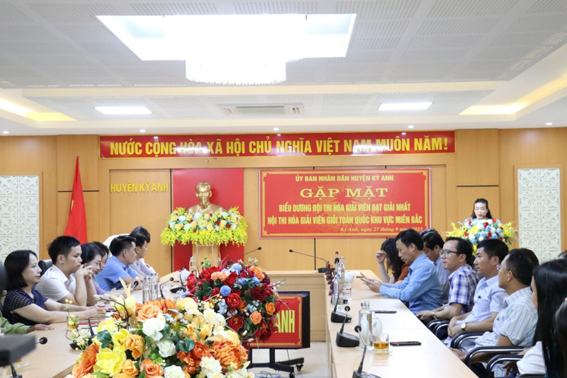 Hà Tĩnh: Gặp mặt, biểu dương Đội thi đạt giải Nhất  tại Hội thi Hòa giải viên giỏi khu vực Miền Bắc